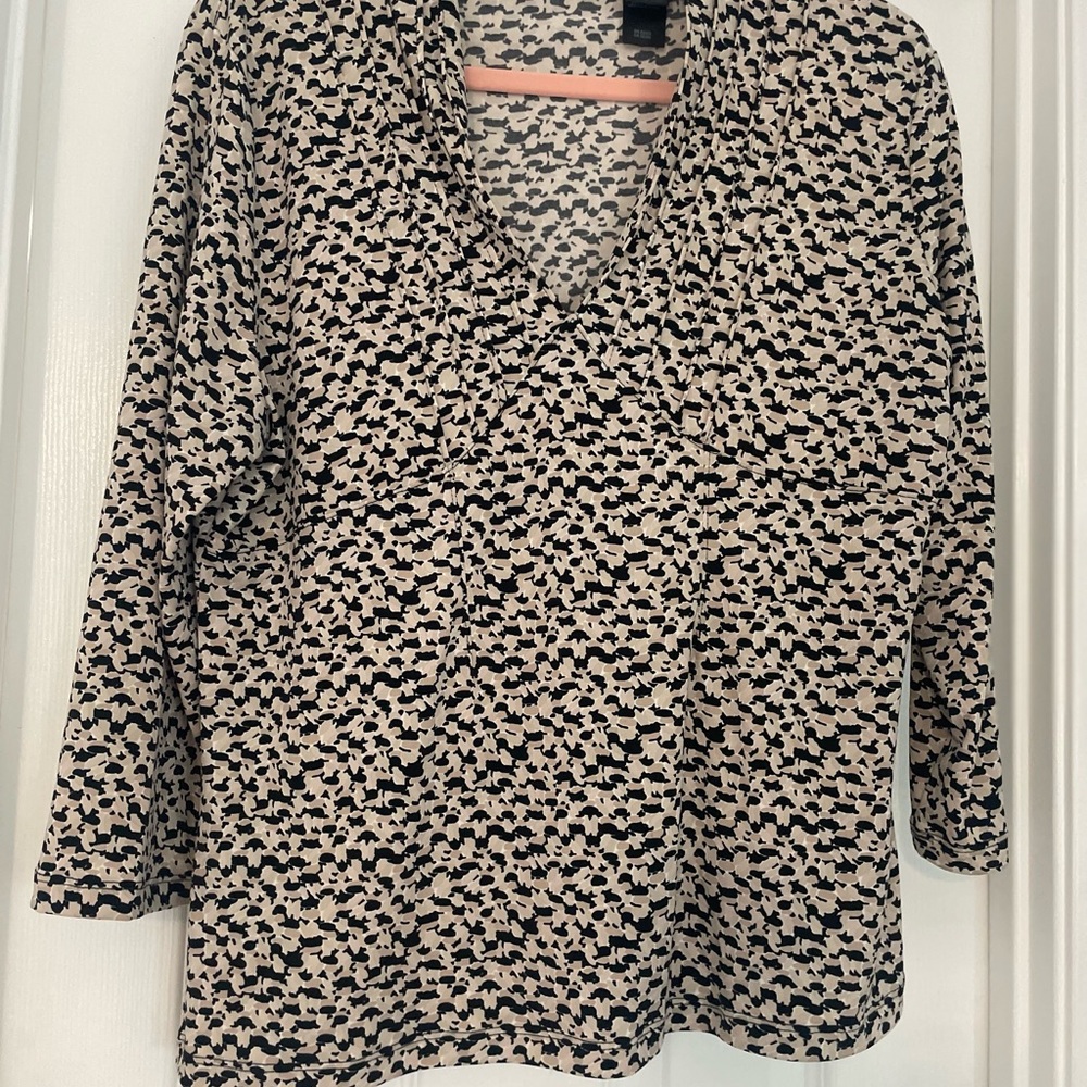 Stylish Black and Cream Patterned Women's Top